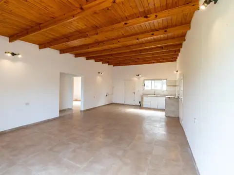 Casa 5 ambientes con 2 baños