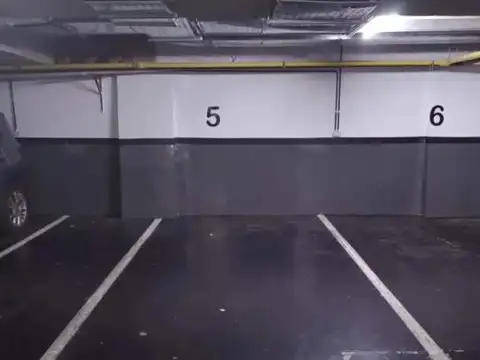 Cochera en venta -Agronomía