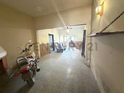 Propiedad con casa + Local + Proyecto planta alta a finalizar - VENADO TUERTO