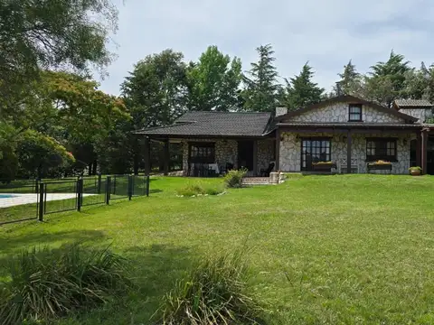 Casa Amoblada En Venta Los Espinillos