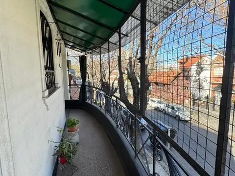 Mercedes 2800, Piso 1