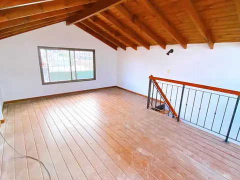 Casa 5 ambientes con 1 baño