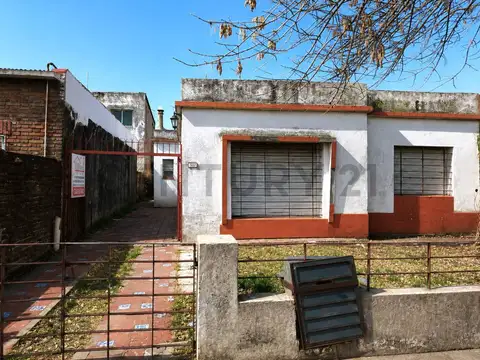 Venta Casa Americana 4 AMB en San Antonio de Padua. Apta Credito