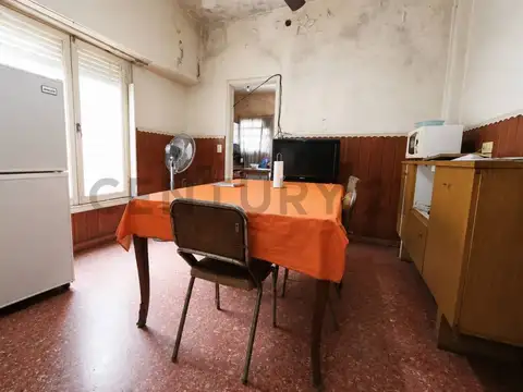Casa 4 ambientes con 1 baño