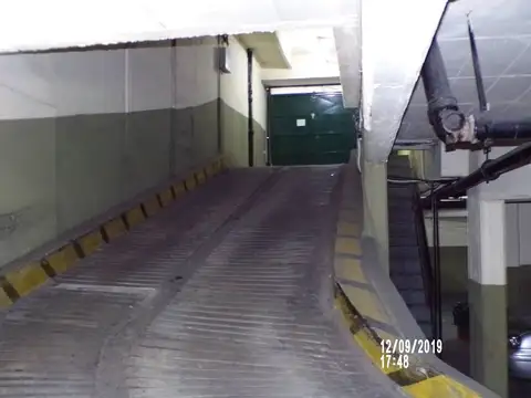 VENTA COCHERA EN BALVANERA