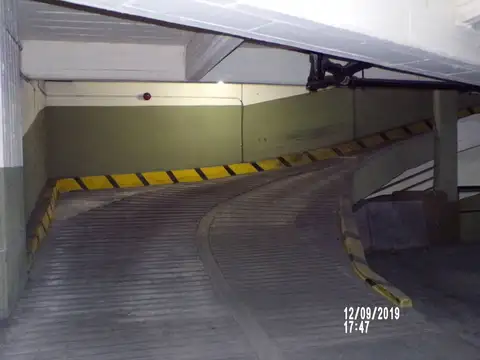 VENTA COCHERA EN BALVANERA