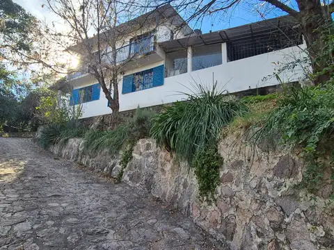 VENTA CASA 4 DORM PROX CNO CUADRADO RIO CEBALLOS