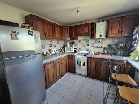 Casa 4 ambientes con 1 baño