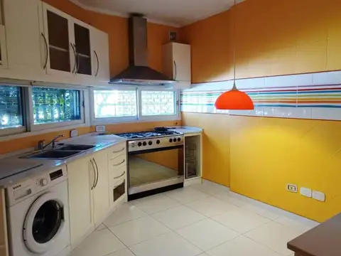 Depto Tipo Casa en Venta con 1 cocheras