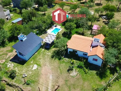 Casa con Pileta y Departamento Independiente en Solares - Merlo