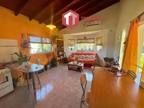 Casa 4 ambientes con 2 baños