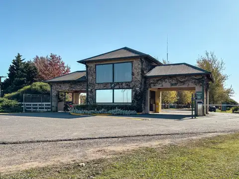 Terreno de oportunidad en la mejor zona de La Rinconada, Ibarlucea
