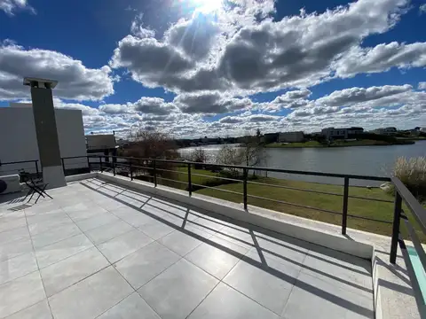 Casa en Alquiler en San Sebastián, USD 2.300