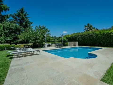 Casa en Venta en Abrilsur, USD 1.500.000