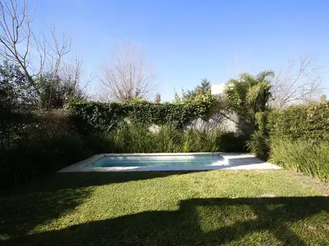 Casa en Venta con 1 cochera