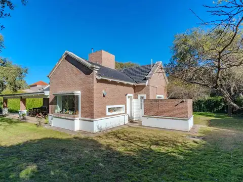 Casa 5 ambientes con 3 baños