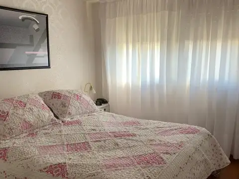 Depto Tipo Casa 4 ambientes con 2 baños