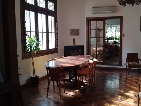 Solís 1400 Constitución PH 5amb U$135.000