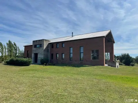 Casa en Venta 3 dormitorios, 1 suite, 26000 m2 en Las Vizcachas