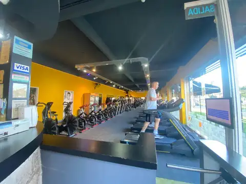 VENTA LOCAL AV REMEDIOS DE ESCALADA PLAYA DE ESTACIONAMIENTO