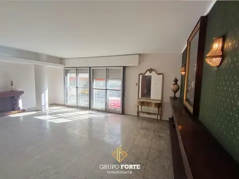 Colón 300, Piso 1