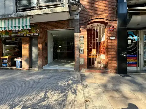 Dpto. 3 amb. con patio - Honduras 3800 - Palermo