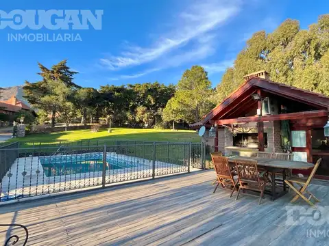 Casa en Alquiler con 1 cochera