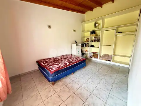 Casa 2 ambientes con 1 baño