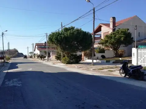 Calle 70 100, Piso 1