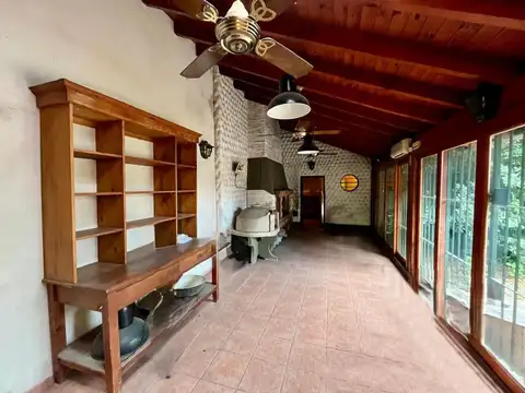 Casa 3 ambientes con 2 baños