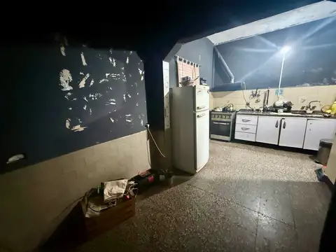 Casa 4 ambientes con 1 baño