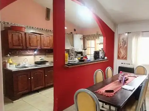 Casa 4 ambientes con 1 baño