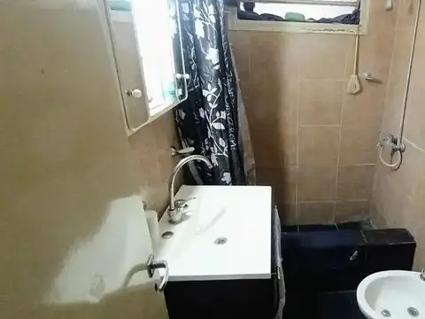 Casa en Venta en Berazategui Oeste, USD 60.000