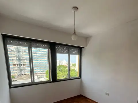 Departamento en Alquiler en Plaza Rocha, $ 790.000