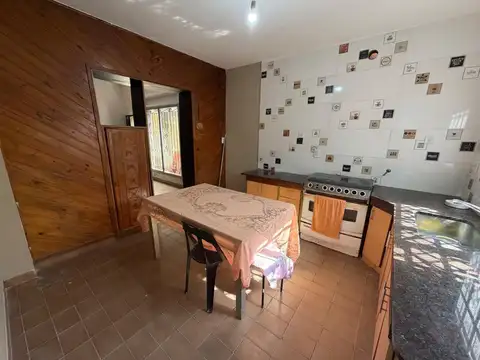 Depto Tipo Casa en Venta de 5 ambientes