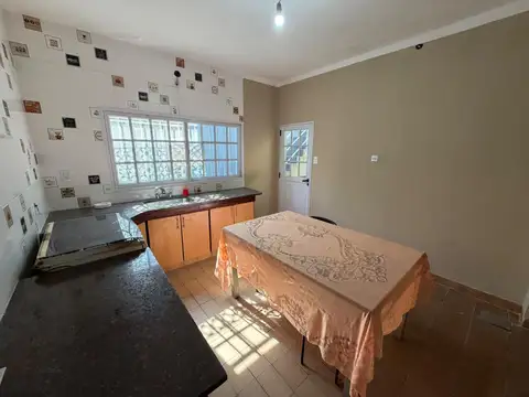 Venta de dos propiedades en Villa Dominico