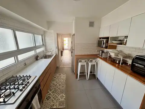 Luminoso 3 ambientes con dependencias en venta!