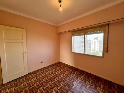 Departamento en Alquiler en Parque Chacabuco, $ 900.000