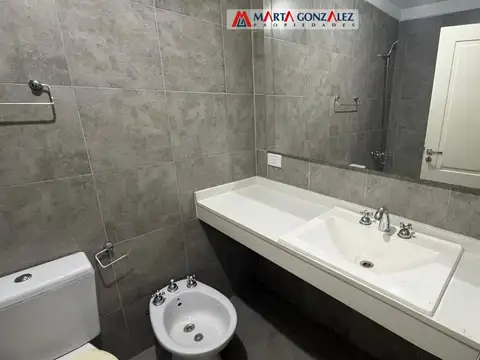 Departamento en Alquiler en Haedo, $ 460.000