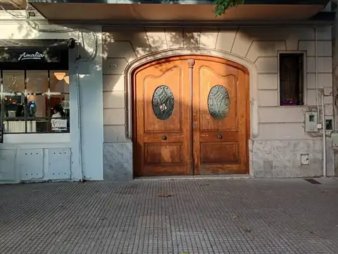 Depto Tipo Casa 6 ambientes con 2 baños