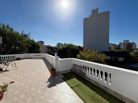 Depto Tipo Casa en Venta de 4 dormitorios
