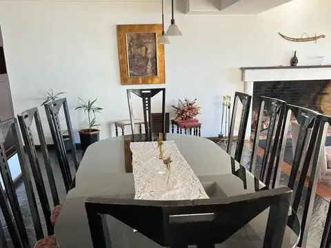 Casa 7 ambientes con 6 baños
