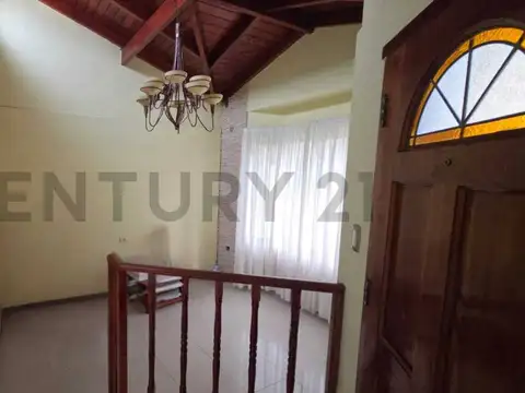 EN VENTA CASA RESIDENCIAL - SAN JERÓNIMO SUD 