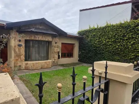 EN VENTA CASA RESIDENCIAL - SAN JERÓNIMO SUD 