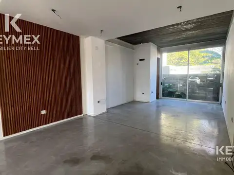 Local en Alquiler en City Bell, $ 700.000