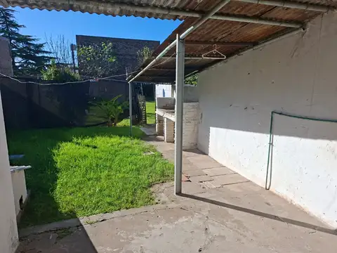 Julio A Roca 400