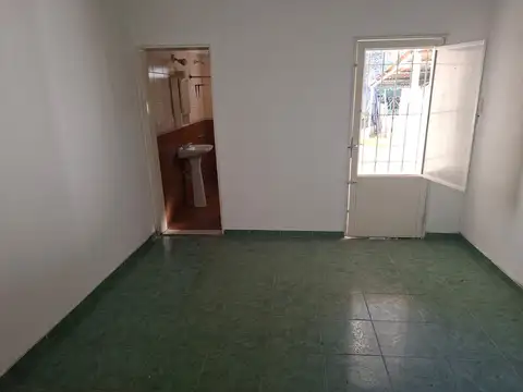 Casa en Alquiler con 1 cochera