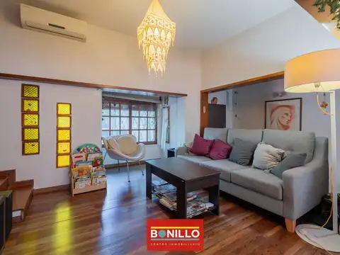 Venta de Casa 5 Ambientes en Parque Chas