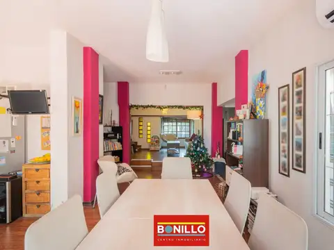 Casa 5 ambientes con 2 baños