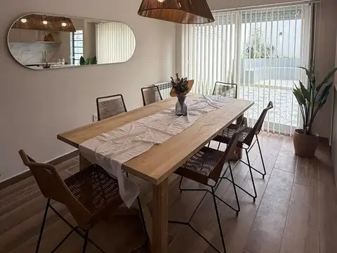 Depto Tipo Casa en Venta de 4 ambientes